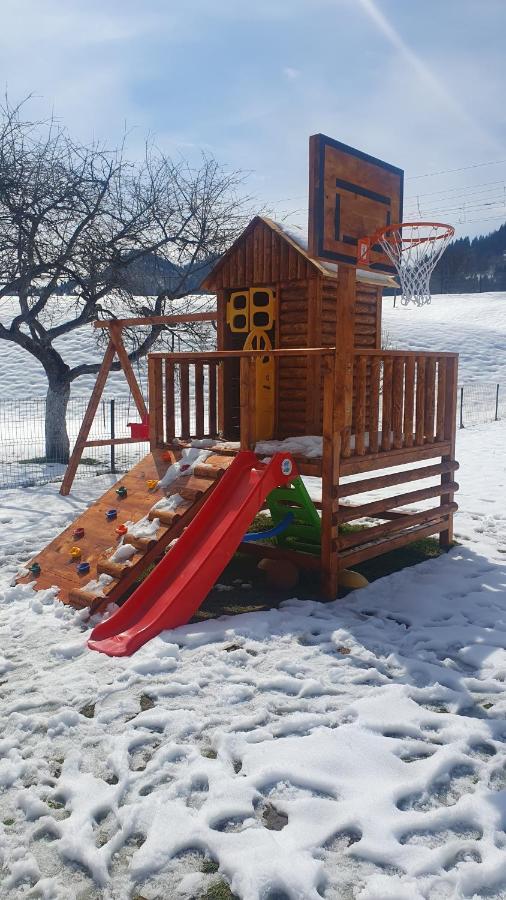 Cabana Alesia, Relaxare La Poalele Raraului Câmpulung Moldovenesc Exterior foto